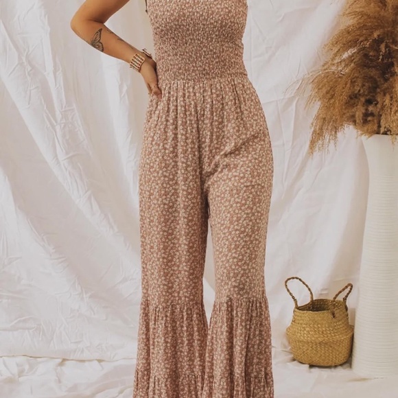 Wide leg jumpsuit - Picture 2 of 3